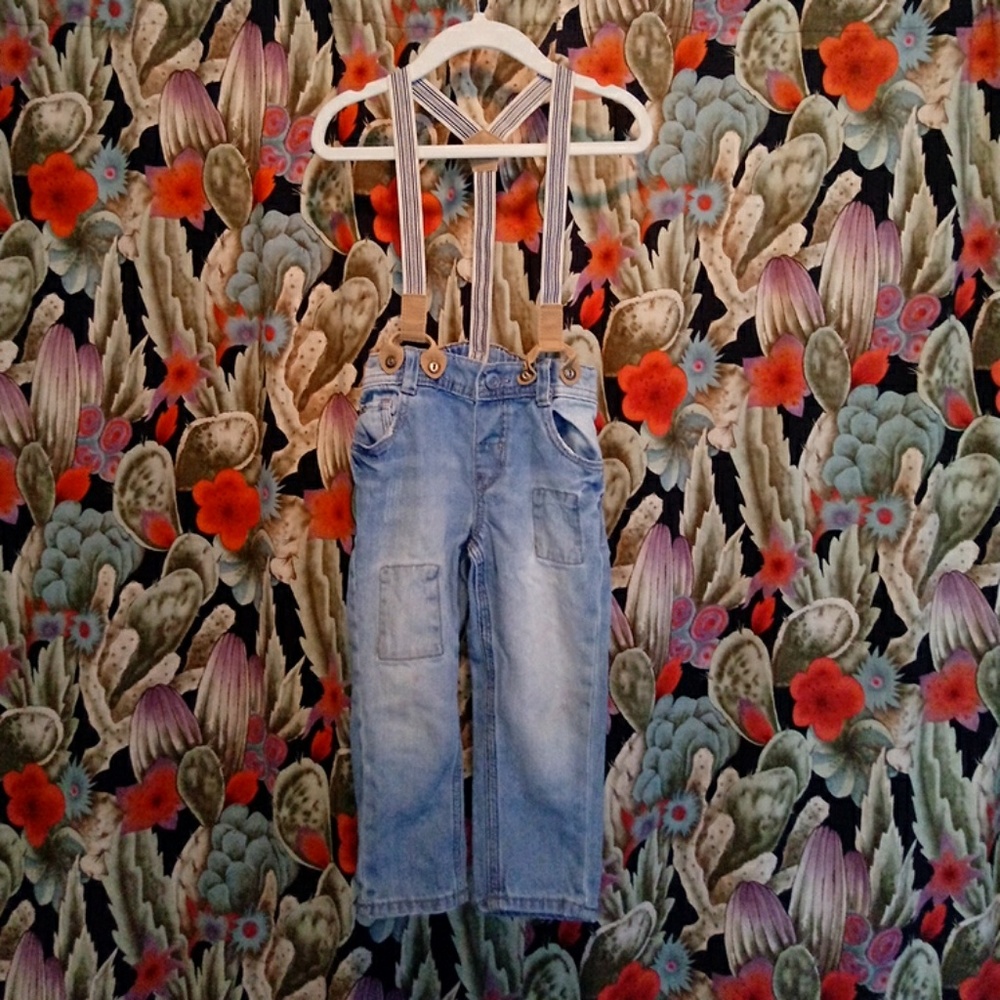 H&M JEANS WITH SUSPENDERS - BABY